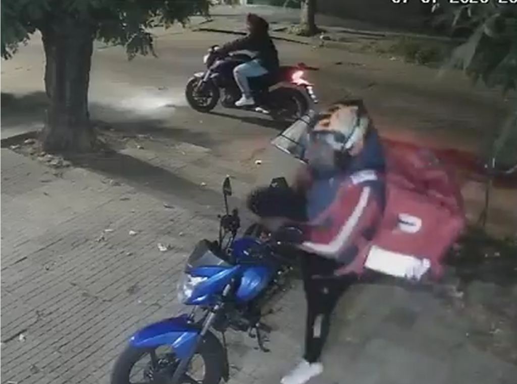 robo-motochorros-falsos-repartidores-117-64