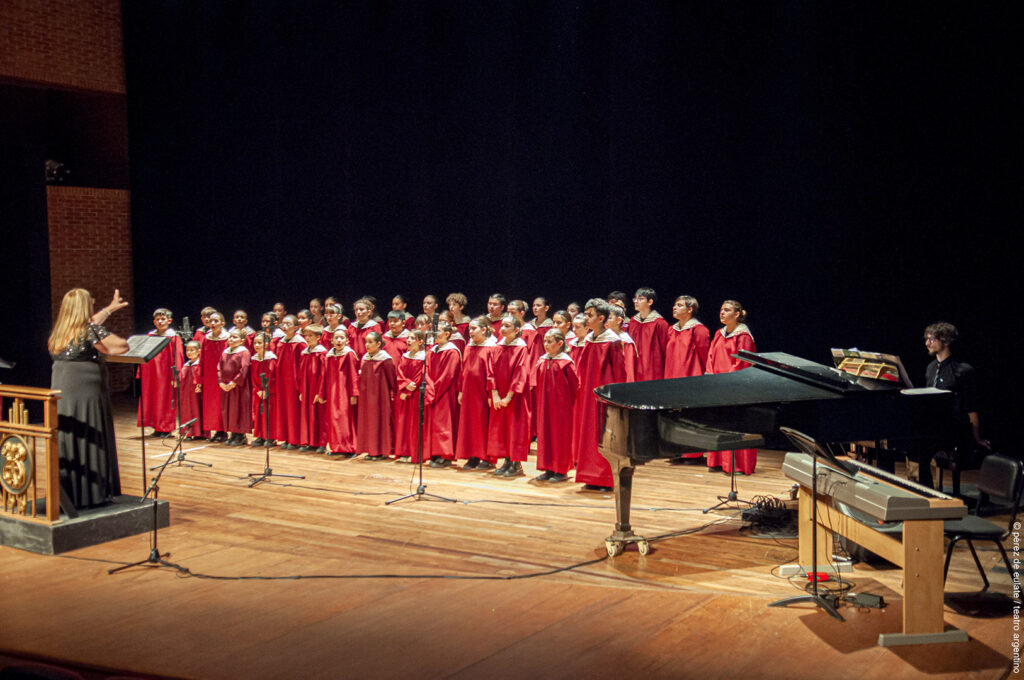 CORO DE NIÑOS TEATRO ARGENTINO