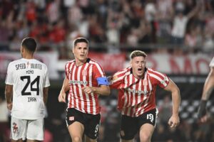 FESTEJO GOL DE ESTUDIANTES A DEPORTIVO RIESTRA