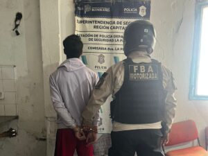 MENOR DETENIDO INTENTO DE ROBO CASA