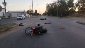 ACCIDENTE ENTRE MOTOS  AV.520 Y 183