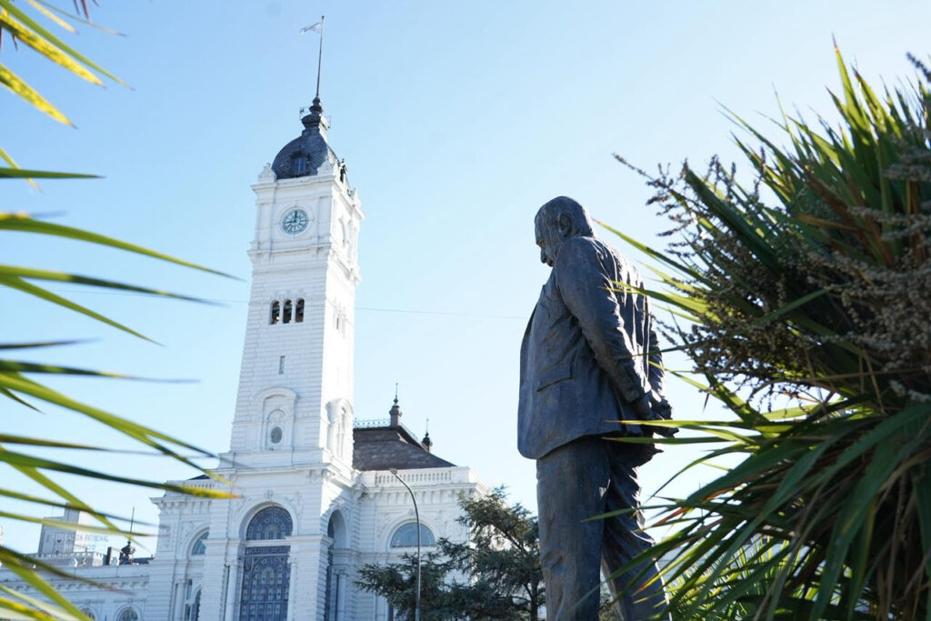 HOMENAJE A RAÚL ALFONSÍN