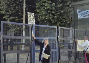 ROSA-BRU-MARCHA-YANINA-CORREA-