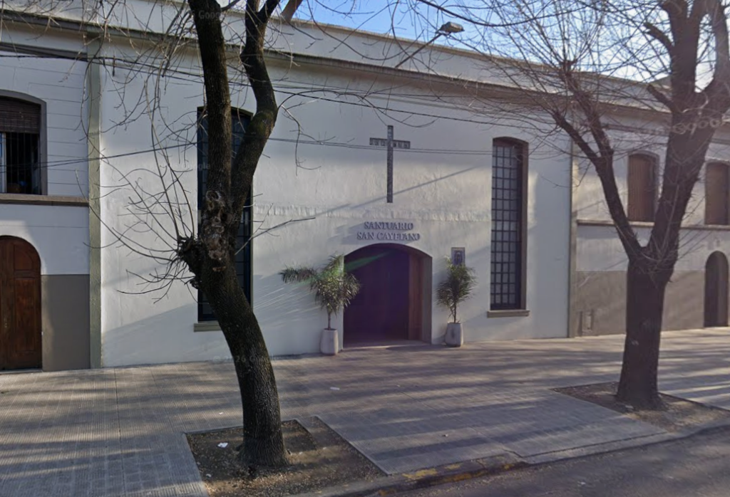 SAN CAYETANO - ROBO - LA PLATA
