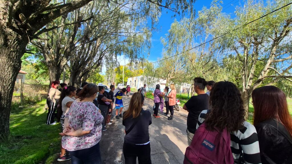 FAMILIAS RECHAZAN LA PRESENCIA DEL MENOR DEL CASO KIM GOMEZ EN LA ESCUELA 41