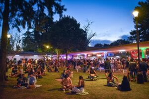 la-noche-de-las-ferias-la-plata