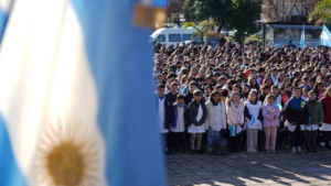 ACTO PROMESA A LA BANDERA LA PLATA