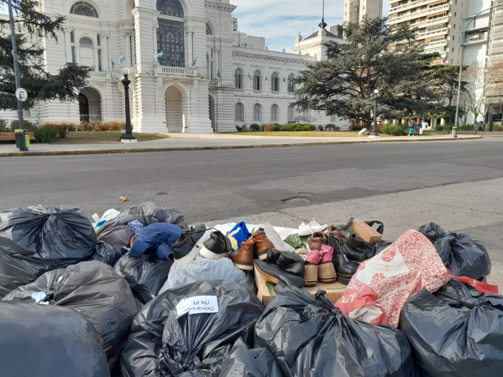COLECTA SOLIDARIA PIES CALENTITOS