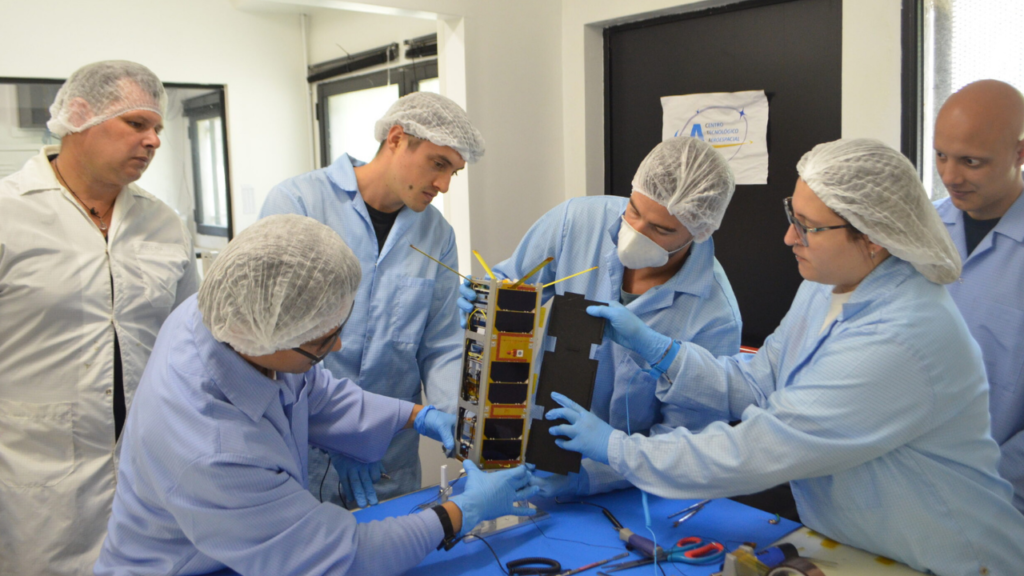 UNLP SATÉLITE