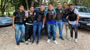 DESPIDEN AL POLICIA HALLADO DIN VIDA EN SAN CARLOS