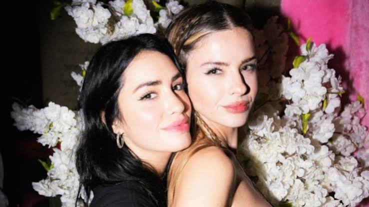 LALI Y LA CHINA SUAREZ