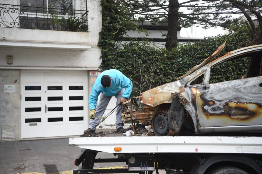 REMOCIÓN DE VEHÍCULOS ABANDONADOS