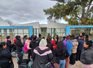 Reclamo en la Escuela Primaria N°63 de 44 y 155 por un alumno que hostiga a sus compañeros -