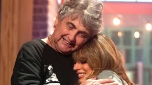 TINI Y SU PAPÁ