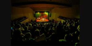VIAJANDO-AL-MUNDO-DE-LOS-CUENTOS-768x384