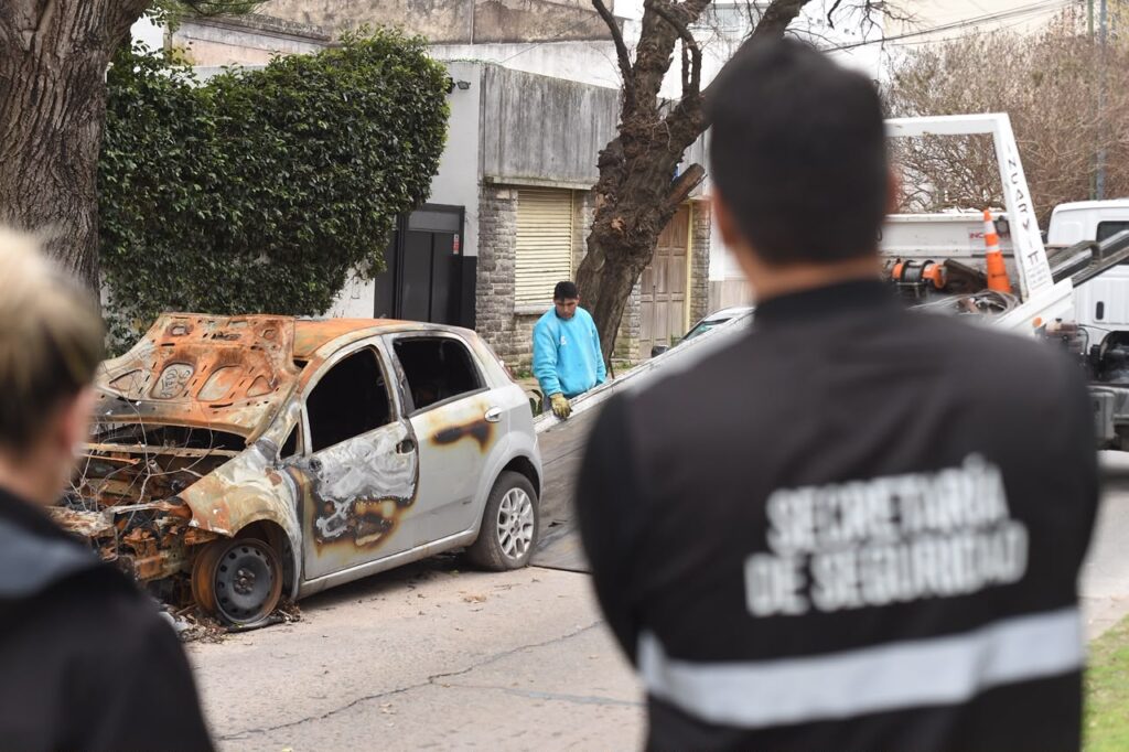 autos-abandonados-quemados-