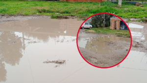 reclamo vecinal por la laguna de calle 71 entre las calles 155 y 157-