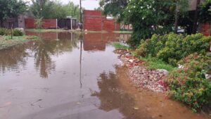 CALLE-INUNDADA-RECLAMO-69-156-157