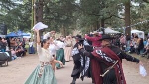DANZAS FOLKLÓRICAS