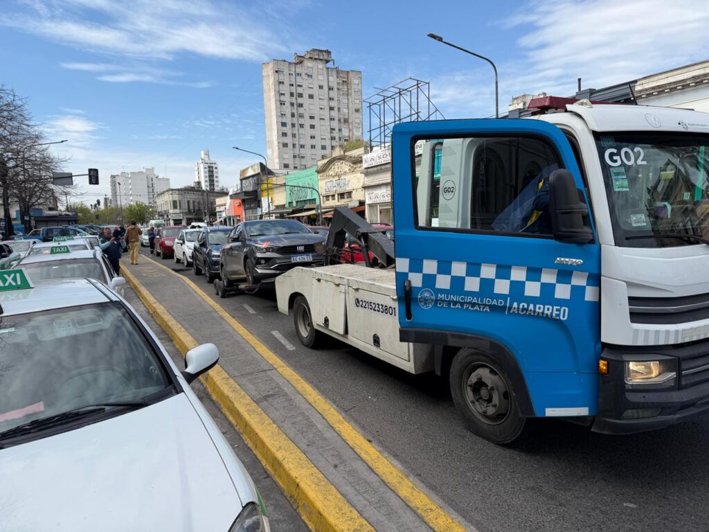 La Municipalidad realizó un operativo de control a vehículos de aplicaciones y secuestró 15 unidades