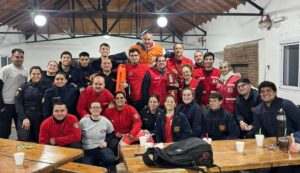 Se llevó adelante una importante capacitación en rescate acuático para Bomberos de Arturo Seguí - 1