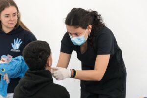 salud-vacunacion-controles-la-plata-barrios-caps-clubes-