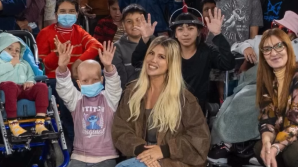 Casa Garrahan - visita - wanda nara