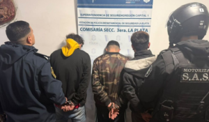 DETENIDOS MOTO ROBADA