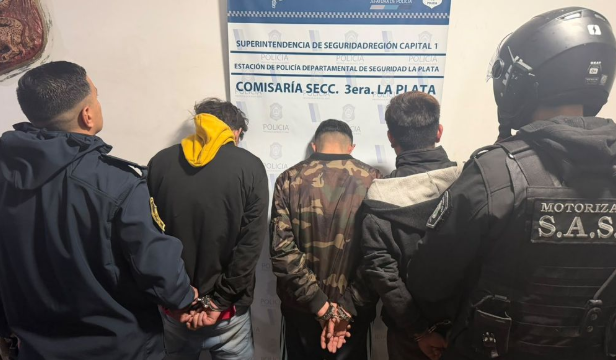 DETENIDOS MOTO ROBADA
