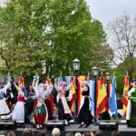 Inauguraron la renovada Plaza España con música, danzas tradicionales y actividades culturales