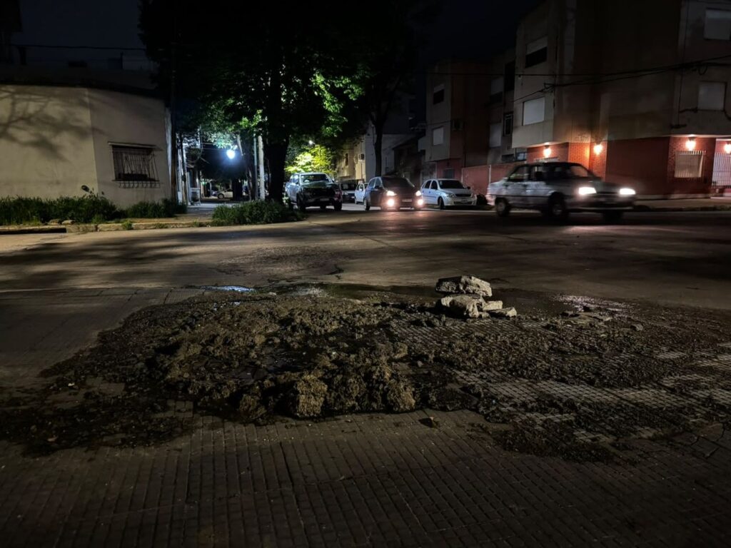 desborde-cloacal-barrio-norte-1
