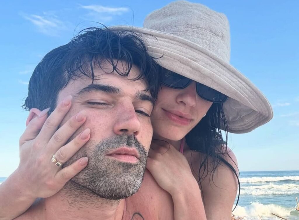 lali-y-pedro-anunciaron-su-casamiento-para-este-M3ST52D56FDG5HIW2MSNZDXVFE~2